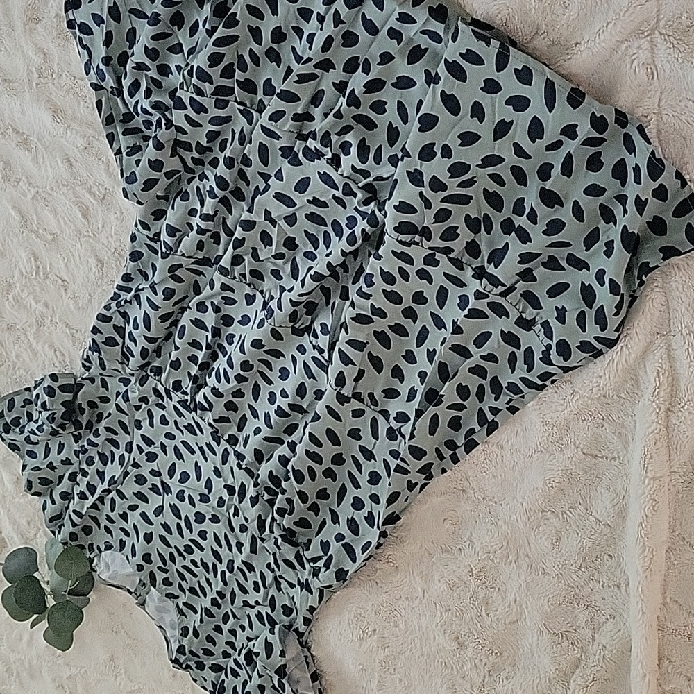 ✨️NEW✨️ Sage Print Dress